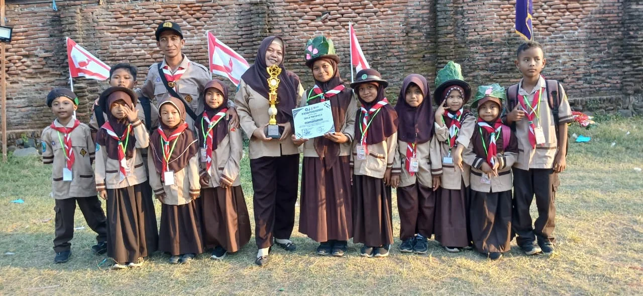 Lempar Kaleng HUT Pramuka